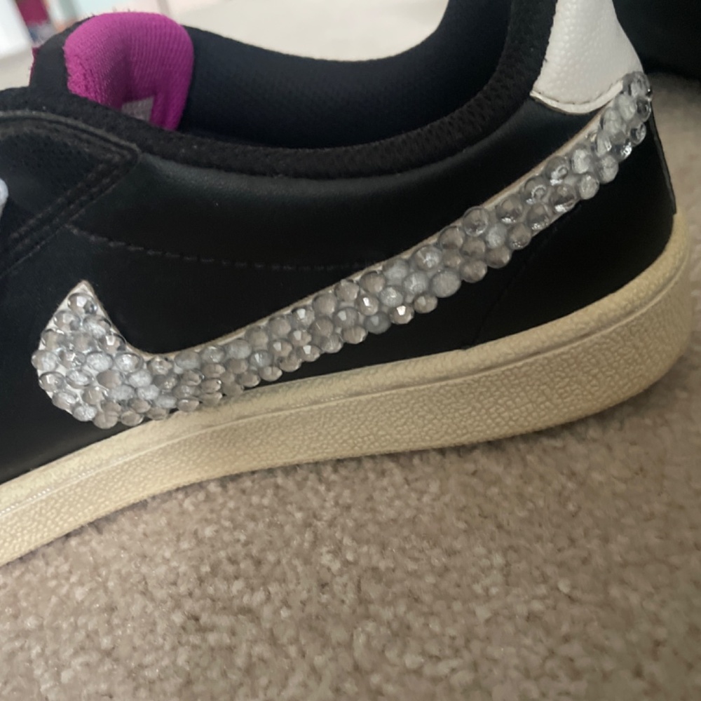 Nike Court Majestic Shoes with Rhinestones - Picture 7 of 9